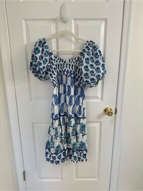 Ro's Garden Puff-Sleeve Dress